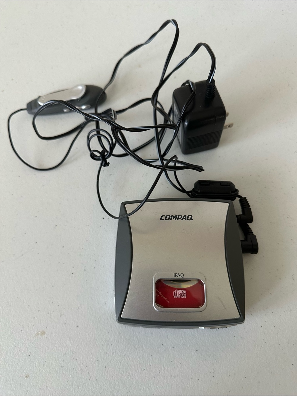 Compaq iPAQ Personal Mini-CD
8cm MP3 Player PM-1 Anti-Shock
Protect